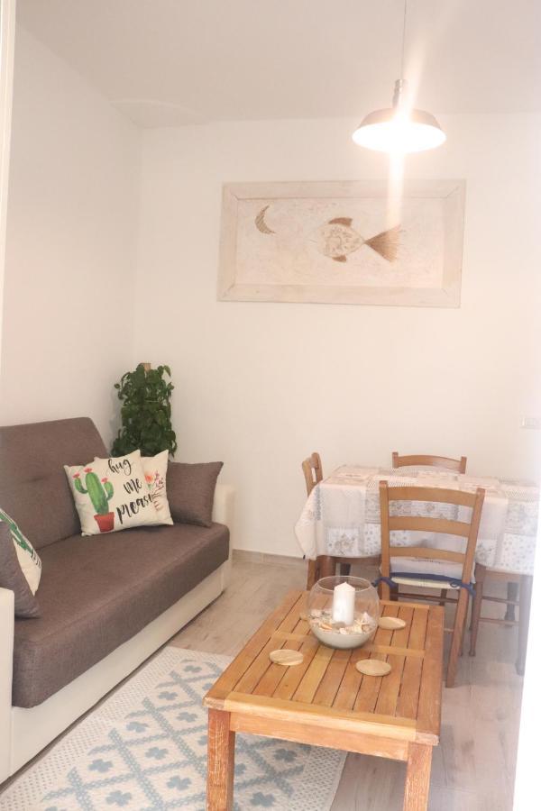 Casa Oleandri Villa Golfo Aranci Luaran gambar